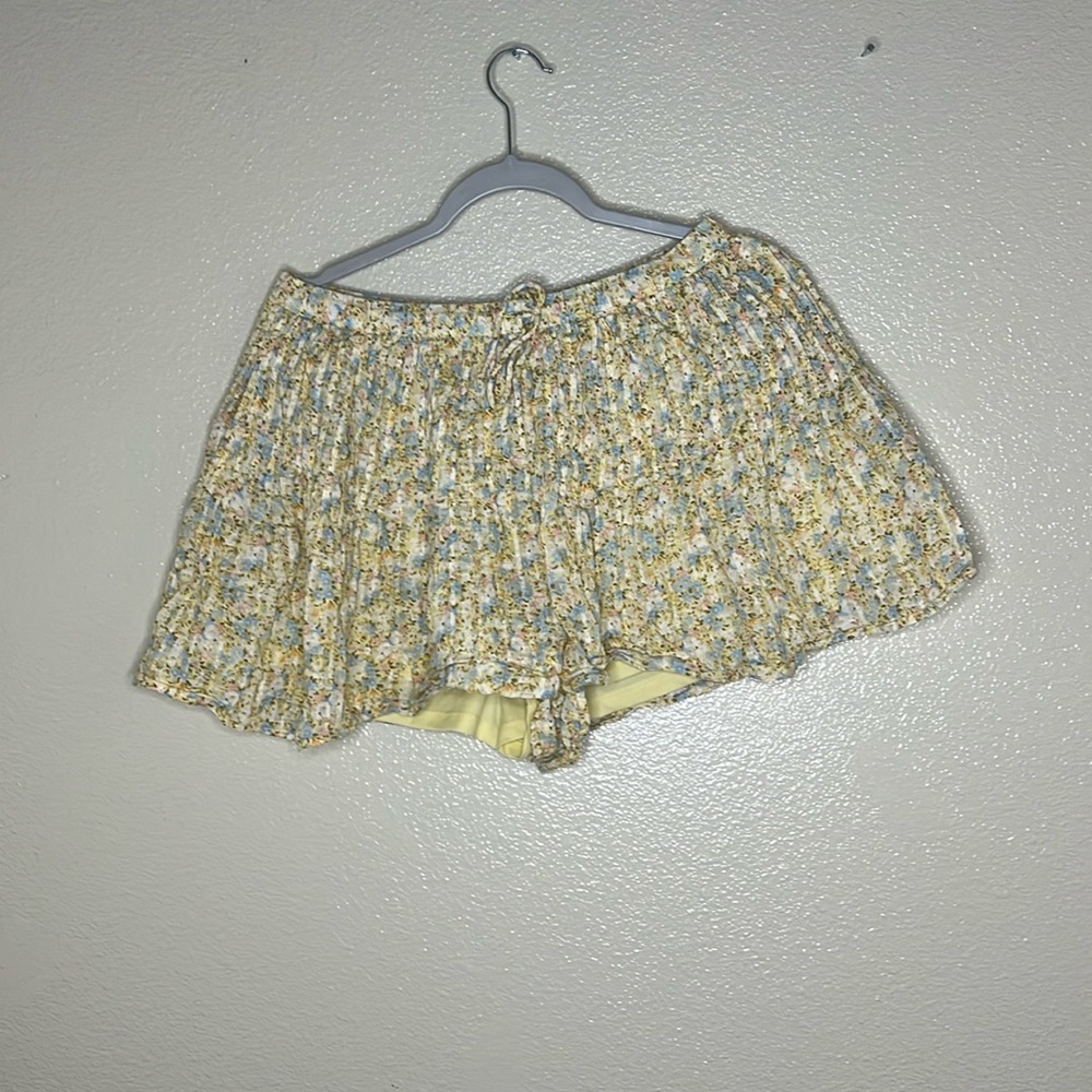 Women’s Flowy Shorts
